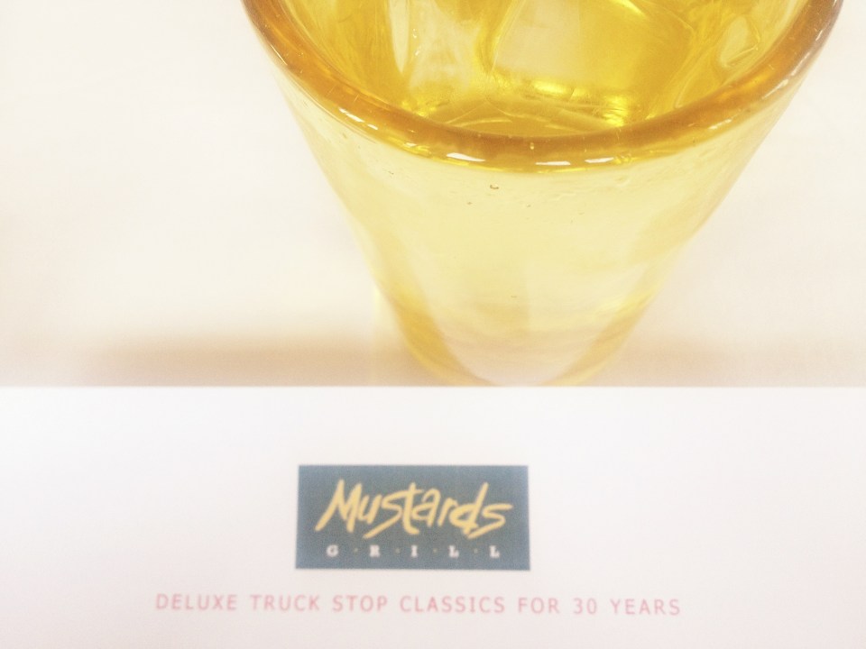 ^^LOVE those chunky yellow glasses : ) 