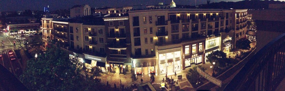 ^^magical lands ...really they just have a mesmerizing fountain that I could stare at for probly forever ^^